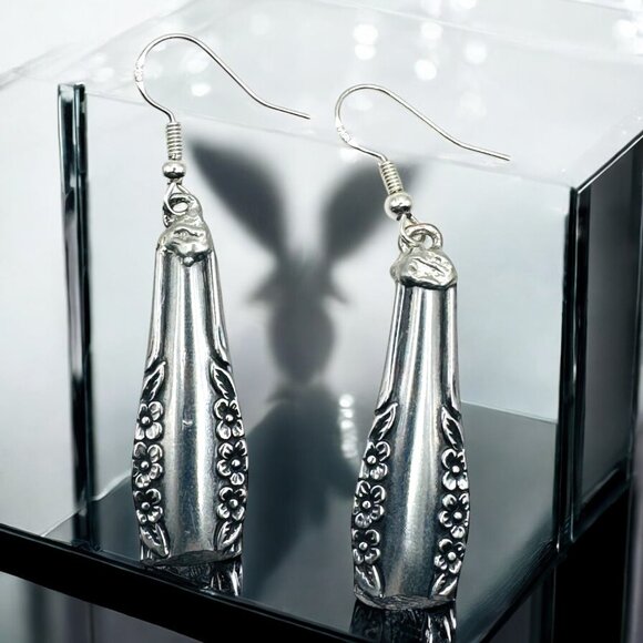 Handcrafted Spoon Earrings Wm A Rogers Deluxe Stainless Oneida 925 Silver Hooks - Picture 11 of 15